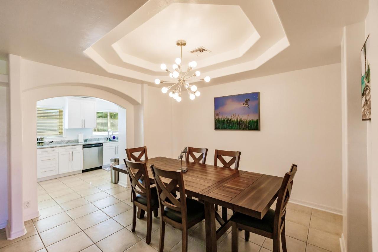 New! Dock Canal Family Home W/Pool & Gulf Access! فورت مايرز الشمالية المظهر الخارجي الصورة
